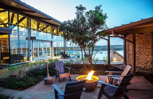 Lakeway Hotel | Comfort and Convenience! 3 Relaxing Units, Pets Allowed, Pool!