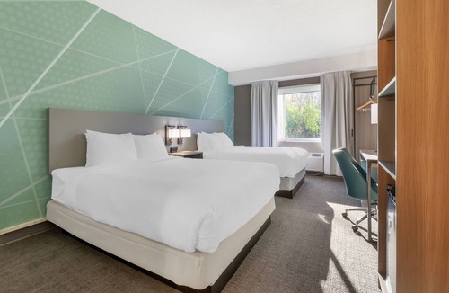 Beaver Dam Hotel | Comfort Inn & Suites Beaver Dam