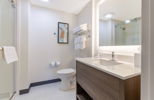 Beaver Dam Hotel | Comfort Inn & Suites Beaver Dam