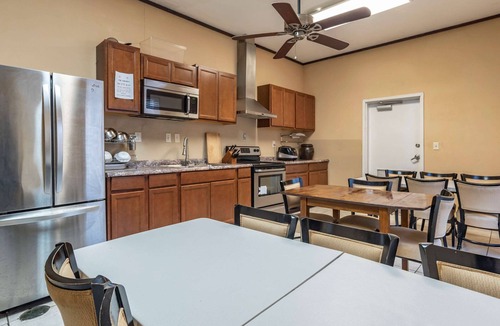 Montgomery Hotel | Comfort Suites Airport South