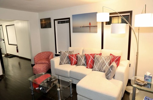 Hillsdale House | Comfortable Hillsdale Retreat