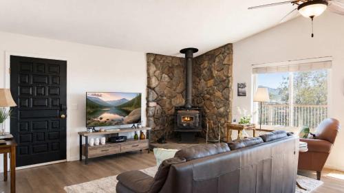 Copperopolis House | Copperopolis Home - Lake Access & Mtn Views