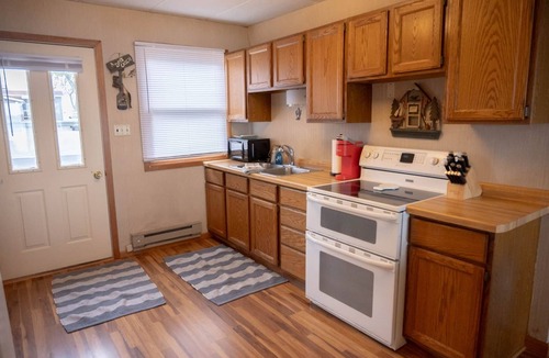Fox Lake House | Cottage 7 on Beautiful Fox Lake!