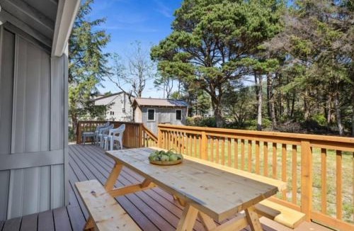 Rockaway Beach House | Cottage by the Sea Nedonna Beach Getaway