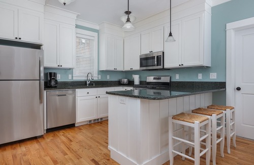 Nelscott House | Cottage Nestled Near Beach & Park w/HotTub & Pool