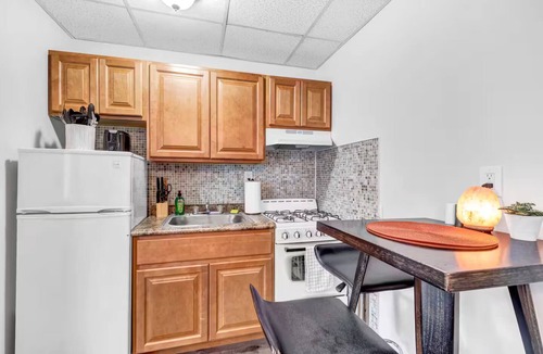 Swarthmore Cottage | Cozy 1BR End Cottage W/D Parking Walk to Train