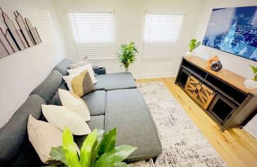 Foxcroft Square Apartment | Cozy 1BR in Philly with Rain Shower