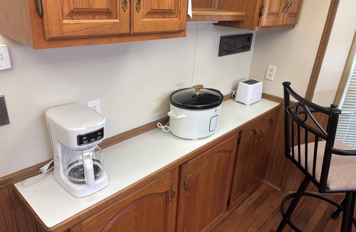Houghton Lake House | Cozy 2-bedroom mobile home with AC in lovely Houghton Lake, sandy oaks resort.
