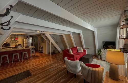 Harbor Springs Cabin | Cozy 3-bedroom cabin near beautiful Harbor Springs