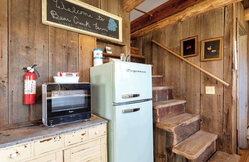 Allegan House | Cozy Allegan Barn with Hot Tub and Sauna