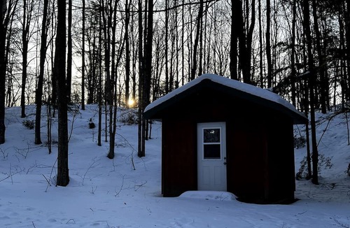 White Lake Cabin | Cozy Cabin with Bunk Beds Surrounded by Nature near White Lake, Wisconsin
