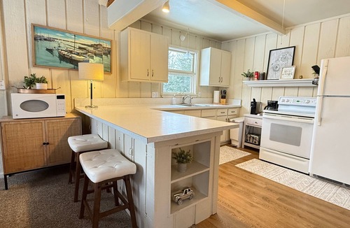 Harbor Springs Ski Chalet | Cozy Chalet Getaway Near The Highlands - Sleeps 8