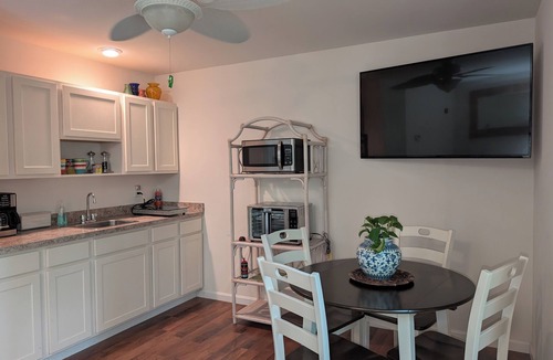 Millville Apartment | Cozy Coastal Charmer 10 Minutes to Bethany Beach