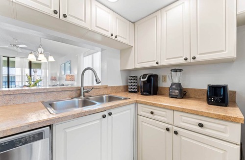 South Bradenton Apartment | Cozy Corner. Minutes to Anna Maria Island+