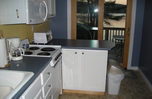 Holderness House | Cozy Cottage Bungalow On Big Squam