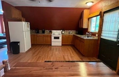McHenry Cabin | Cozy Cottage by the Slopes - Theater Room - Pool - Game Rm - Fire Pit - Hot Tub