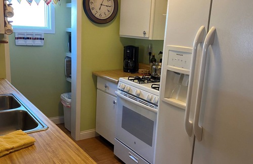 Boyne City Cottage | Cozy cottage on beautiful Lake Charlevoix