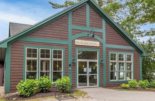 Summer Village Cottage | Cozy Cottage @ Summer Village w/access to pond, pools, restaurant & activities!