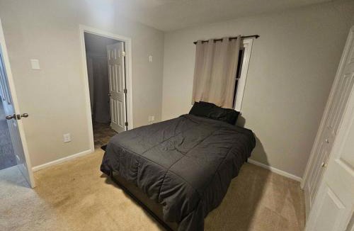 Salisbury House | Cozy house 30 mins from beach & near colleges!