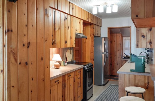 Onaway Cottage | Cozy Lakefront Cottage Getaway on Black Lake