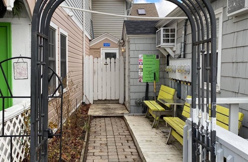 Saugatuck Apartment | Cozy Nook apt in Heart of Saugatuck, walk anywhere