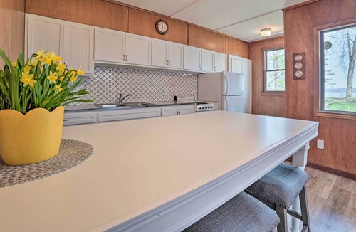 Cheboygan County Cottage | Cozy Petoskey Area Retreat on Burt Lake Access!