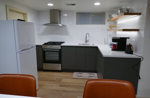 Wallingford Apartment | Cozy studio near peaceful Green Lake perfect for your city getaway