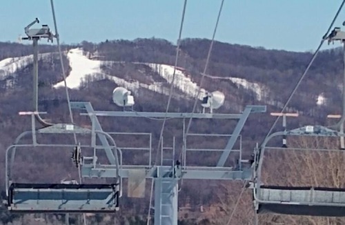 Harbor Springs Ski Chalet | Cozy Summer or Ski retreat w/firepit and hot tub