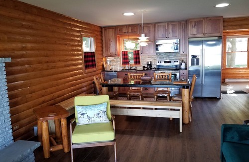Pellston House | Douglas Lake - Lakeside Cabin Living