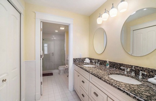 Harbor Springs Condo | Downtown! Above local businesses and walking distance to everything!