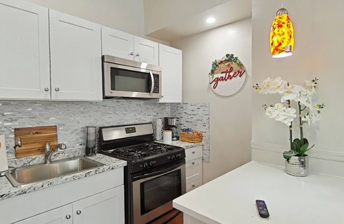 Fleetwood - Concourse Village Apartment | Elegant 3Br Apt by Yankee Stadium