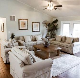 Owensville House | Elegant Glamping Vacation Rental in Missouri - Tranquil Getaway Suitable for 10 People near Owensville