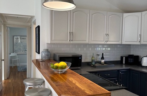 Weston Cottage | Escape to 'River Cottage. Ready for hiking, fishing, or a peaceful break?
