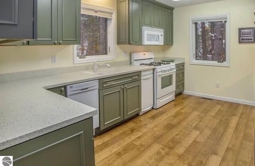 Thompsonville Ski Chalet | Expansive home just 3 blocks from Buck lift on resort property!