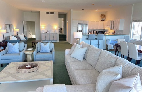 Petoskey Condo | Extra Spacious 2Bed w/Large Terrance + Amenities
