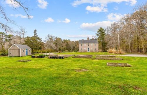 West Barnstable House | Family 4BR Cape Home Firepit Outdoor Shower
