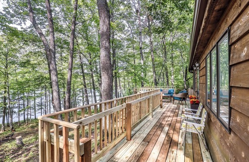 Arbor Vitae Cabin | Family & Dog Friendly- Private Year Round Lakefront Cabin with dock