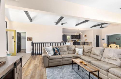 Chippewa Lake House | Family-friendly cottage with lake access