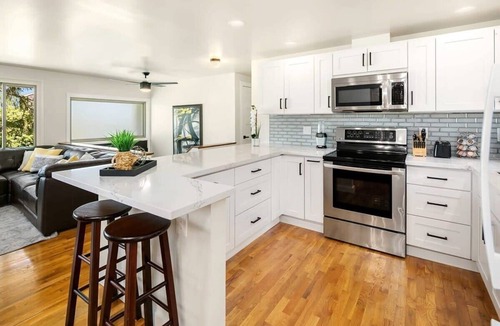 Mercer Island House | Family-Friendly Modern Home |Mercer Island|☀Garden