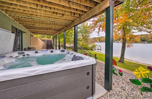 Hart House | Family Home on Crystal Lake w/Private Beach!