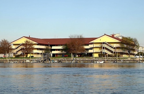 Secaucus House | Family Vacation! Near Meadowlands Sports Complex, Pets Allowed!