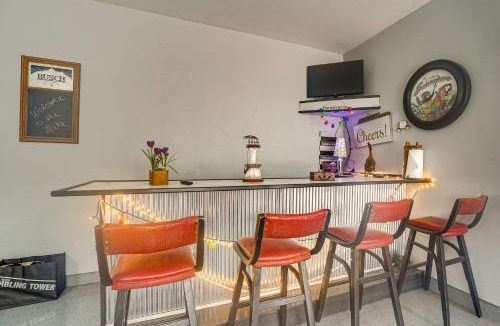 Coldwater House | Garage Game Room, Bar: Coldwater Lake House!