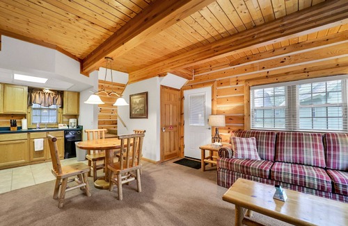 Lewiston Cottage | Garland Resort Golf Cottage-Sleeps 8-Large Deck