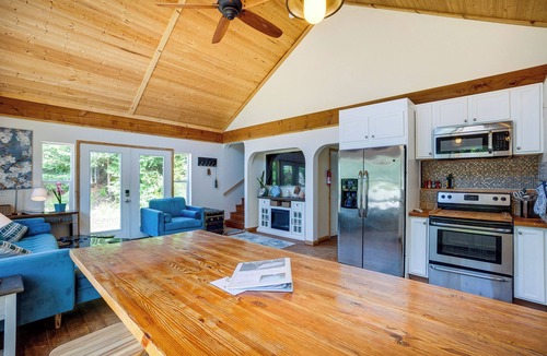 Gold Beach Cottage | Gold Beach Vacation Rental: Close to Beaches!