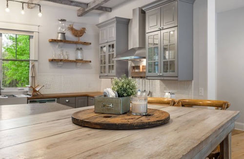 Saugatuck House | Gorgeous private farmhouse! Heated pool, hot tub & barn in winter. Sleeps 25