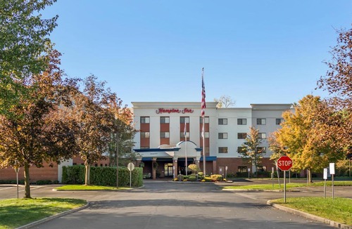 McKownville Hotel | Hampton Inn Albany-Western Ave/University Area, NY