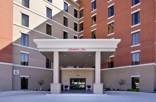 Cedar Falls Community Main Street Hotel | Hampton Inn Cedar Falls Downtown, Ia