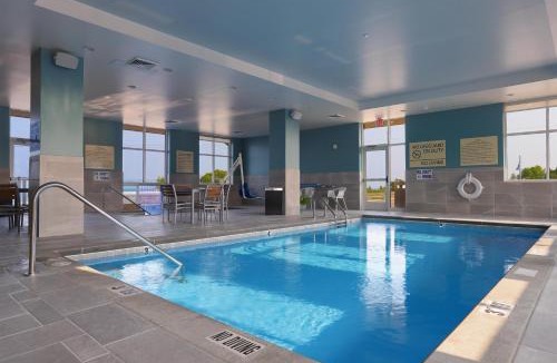 Manistee Hotel | Hampton Inn & Suites Manistee, Mi