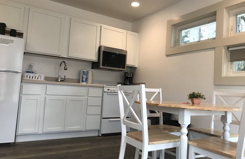 Shorewood-Tower Hills-Harbert Cottage | Harbor Country Cottage with private beach access