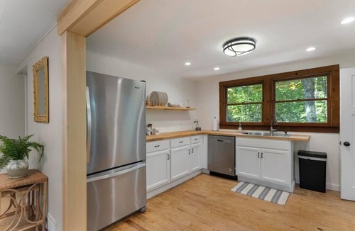 Good Hart House | Hart and Soul - Cute Cottage right in Good Hart! Short Drive to Beach!